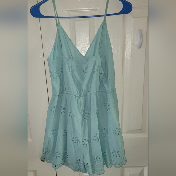 Adorable Romper - Picture 3 of 3